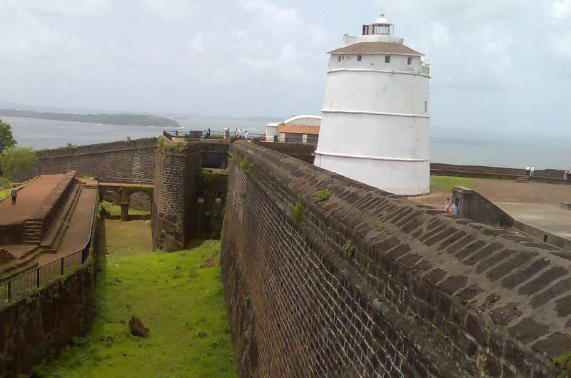 Aguada Light House – 10 kms